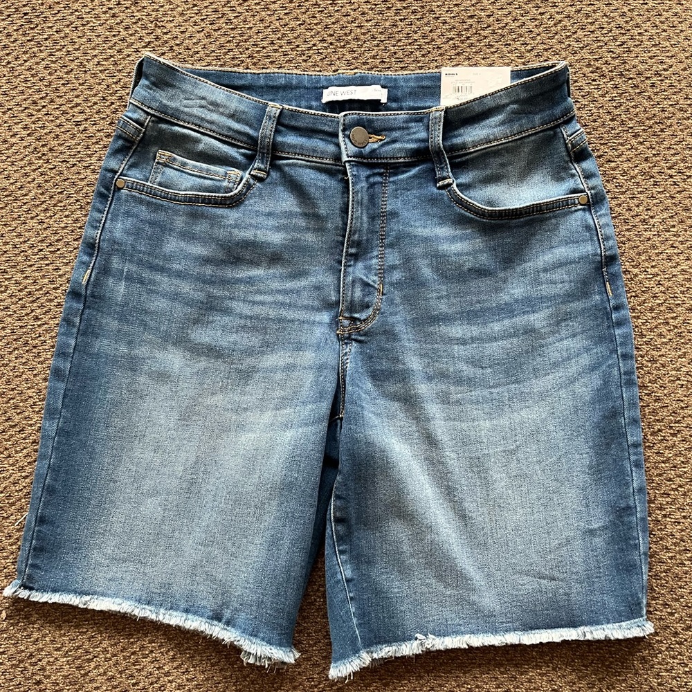 NWT! Women’s Nine West Bermuda Jean Shorts
